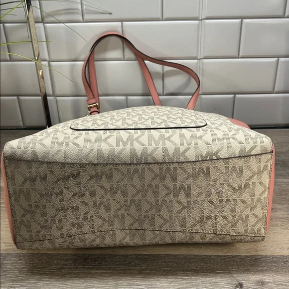 Michael Kors Pink and Beige Tote Bag - Picture 3 of 15